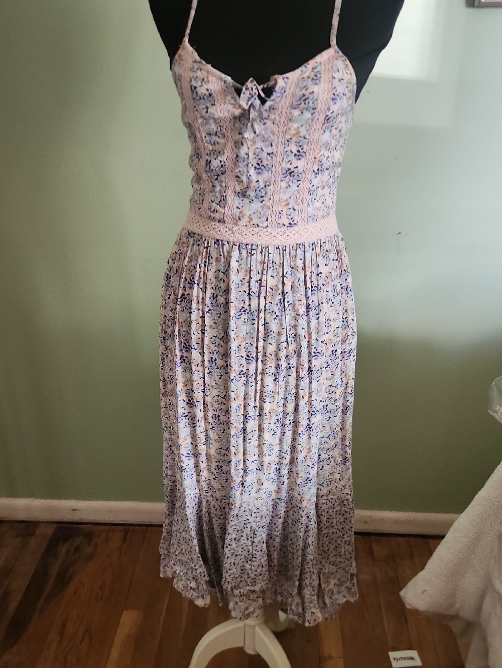 Jessica Simpson Pink and Blue Floral Midi Dress with Spaghetti Straps
